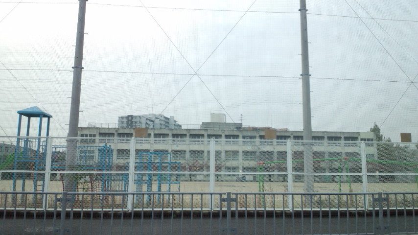 セレナ長池 コンビ二：堺市立金岡南小学校　724m