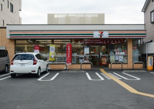 カリエなかもず コンビ二：ｾﾌﾞﾝｲﾚﾌﾞﾝ 堺中百舌鳥駅南口店　124m