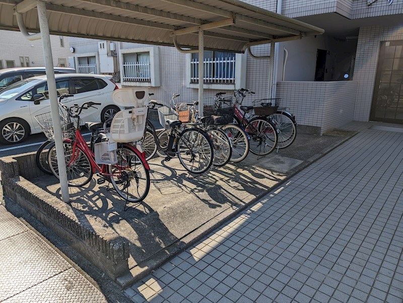 グローリアス金岡A棟 駐輪場